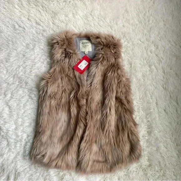 Dylan Faux Fur Vest.  Size L.  NWT. - Picture 2 of 7